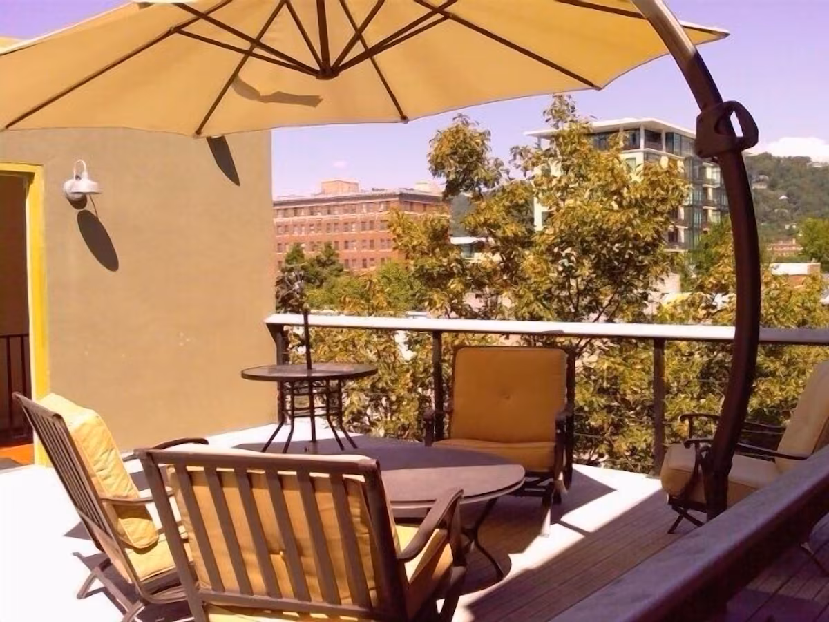 asheville loft rooftop deck 3 1.avif
